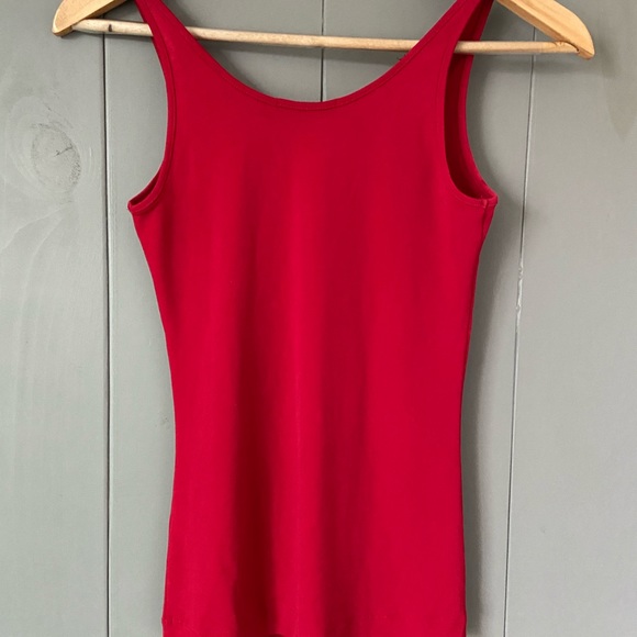 The Limited Red Ruffled Tanktop - Picture 4 of 6